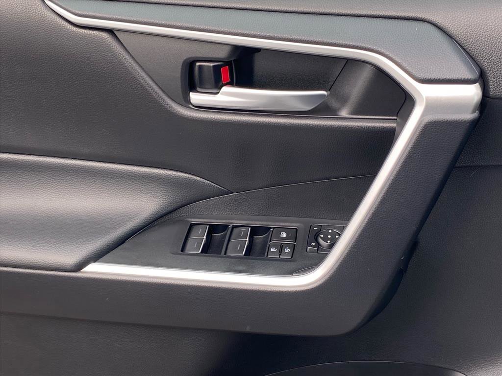 Used 2024 Toyota RAV4 XLE image 22