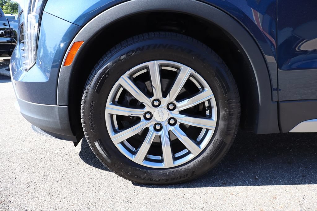 Used 2019 Cadillac XT4 Premium Luxury w/ Cold Weather Package AWD/4WD image 27