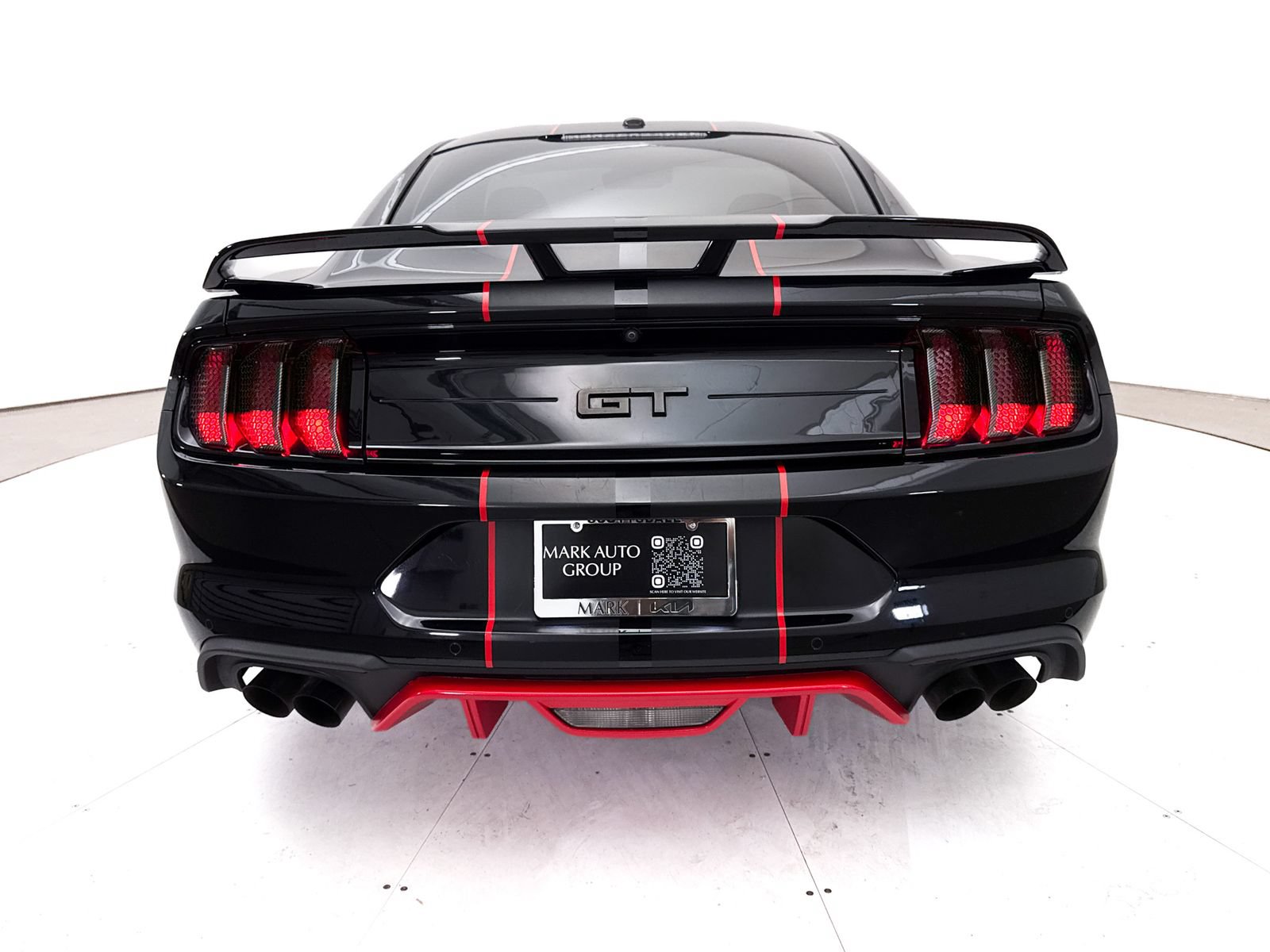 Used 2018 Ford Mustang GT Premium w/ GT Performance Package RWD image 18
