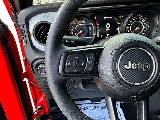 Used 2024 Jeep Wrangler Willys AWD/4WD image 18