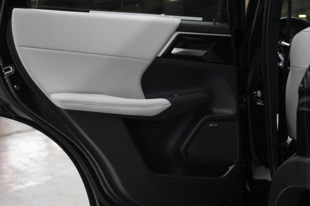 New 2025 Mitsubishi Outlander SE image 26