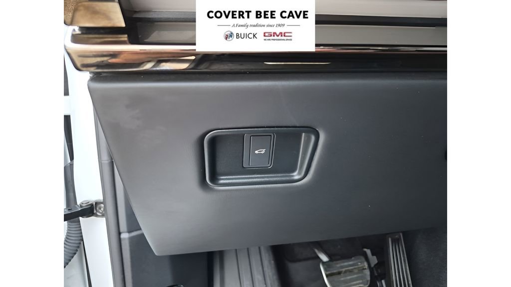 Used 2023 Land Rover Range Rover Sport SE Dynamic image 34