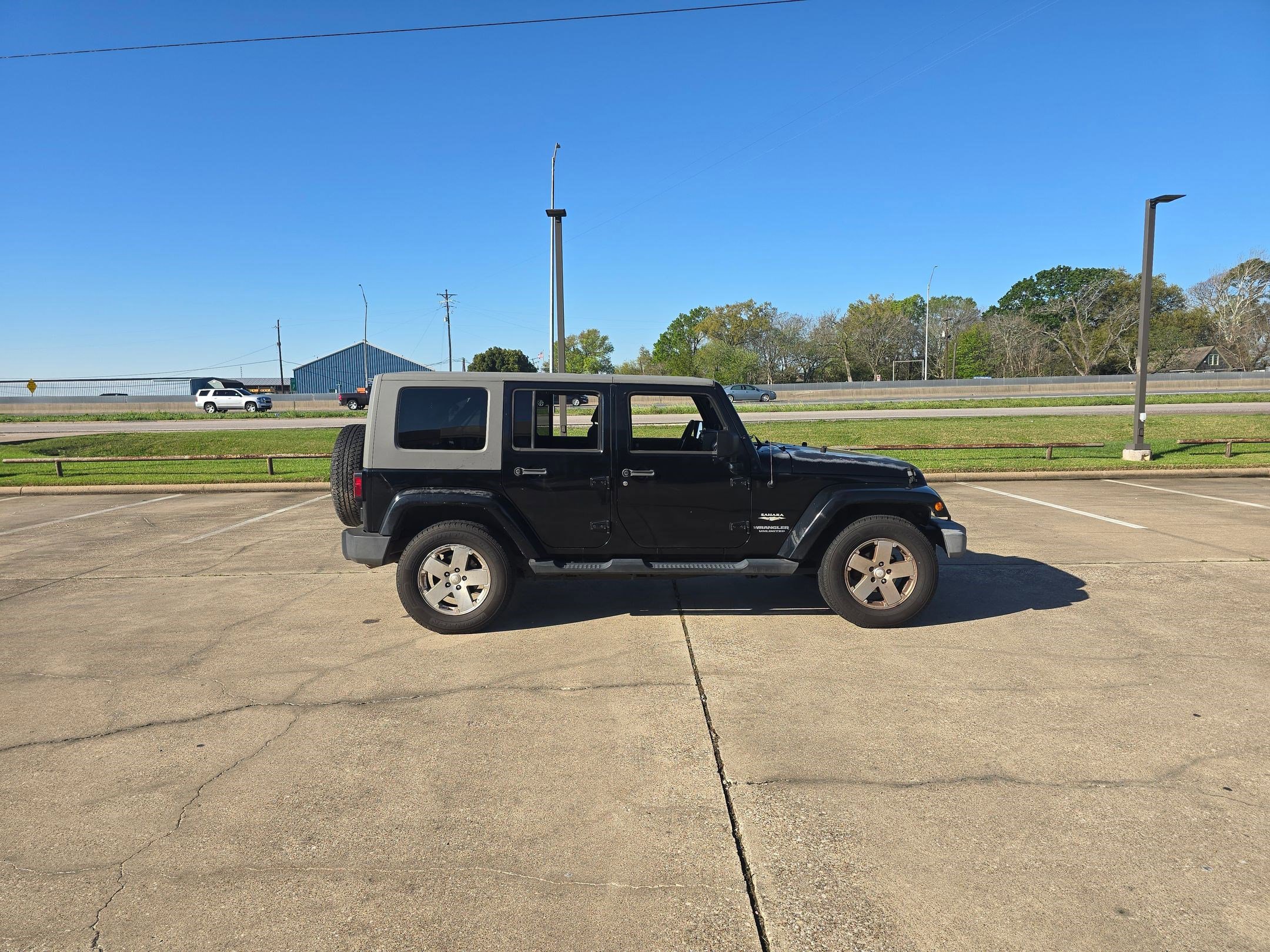 Used 2013 Ford F150 XLT w/ XLT Chrome Pkg image 8