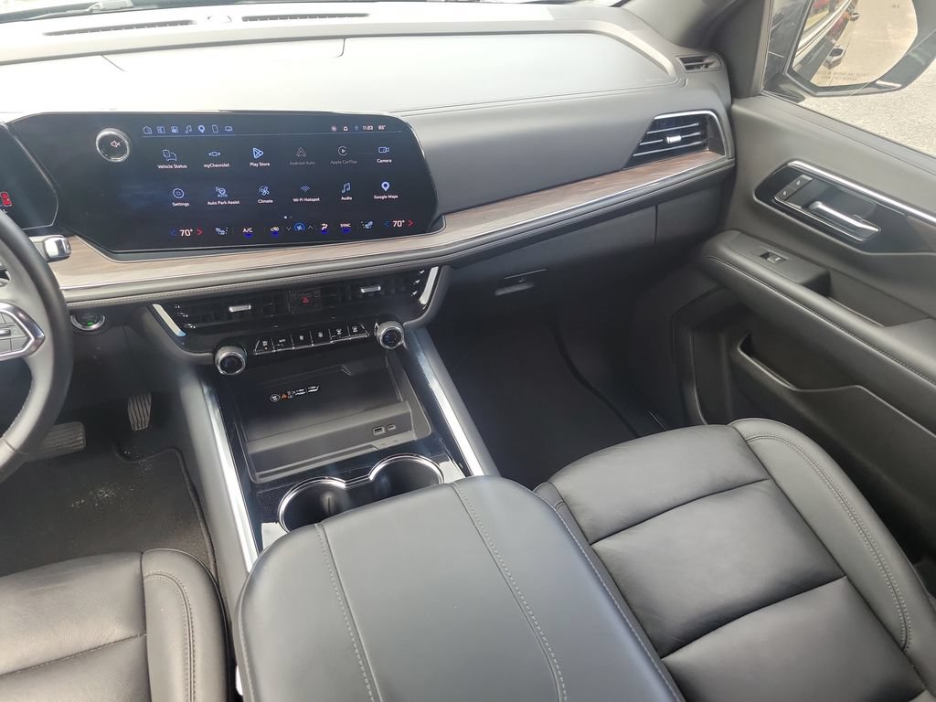 Used 2025 Chevrolet Tahoe LT RWD image 13