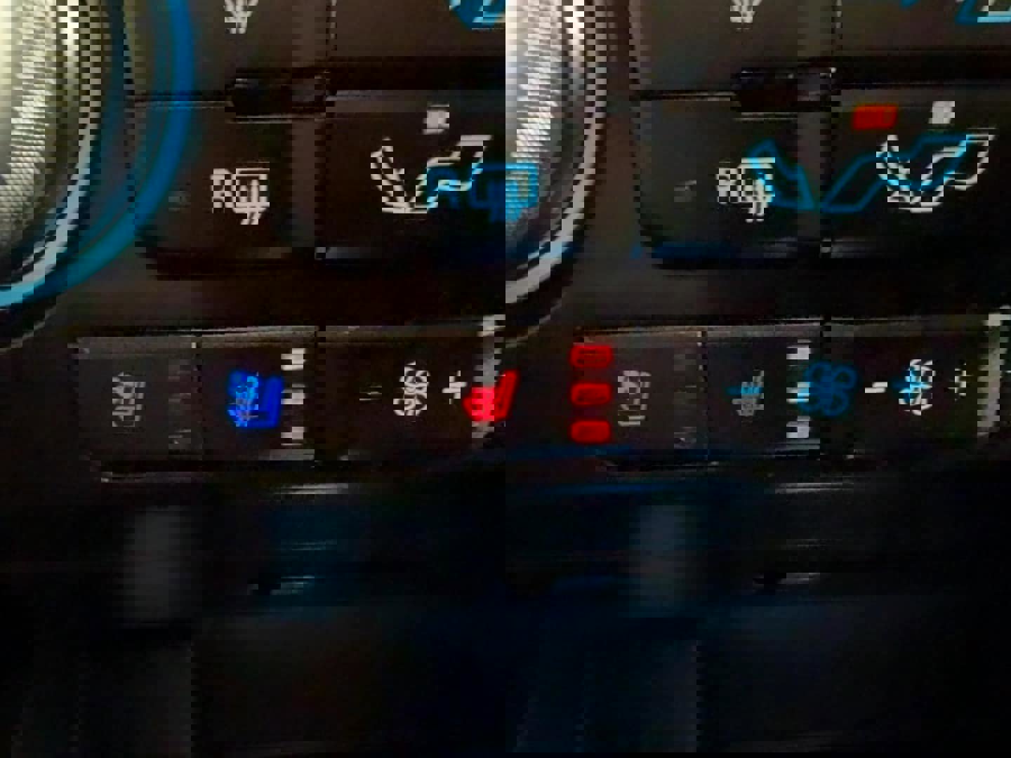 Used 2018 Ford F150 Raptor w/ Equipment Group 802A Luxury image 34