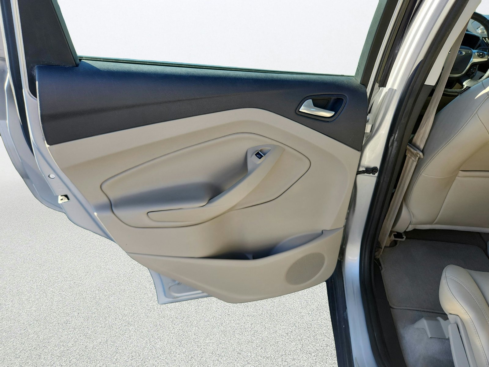 Used 2014 Ford C-MAX Energi SEL FWD image 22