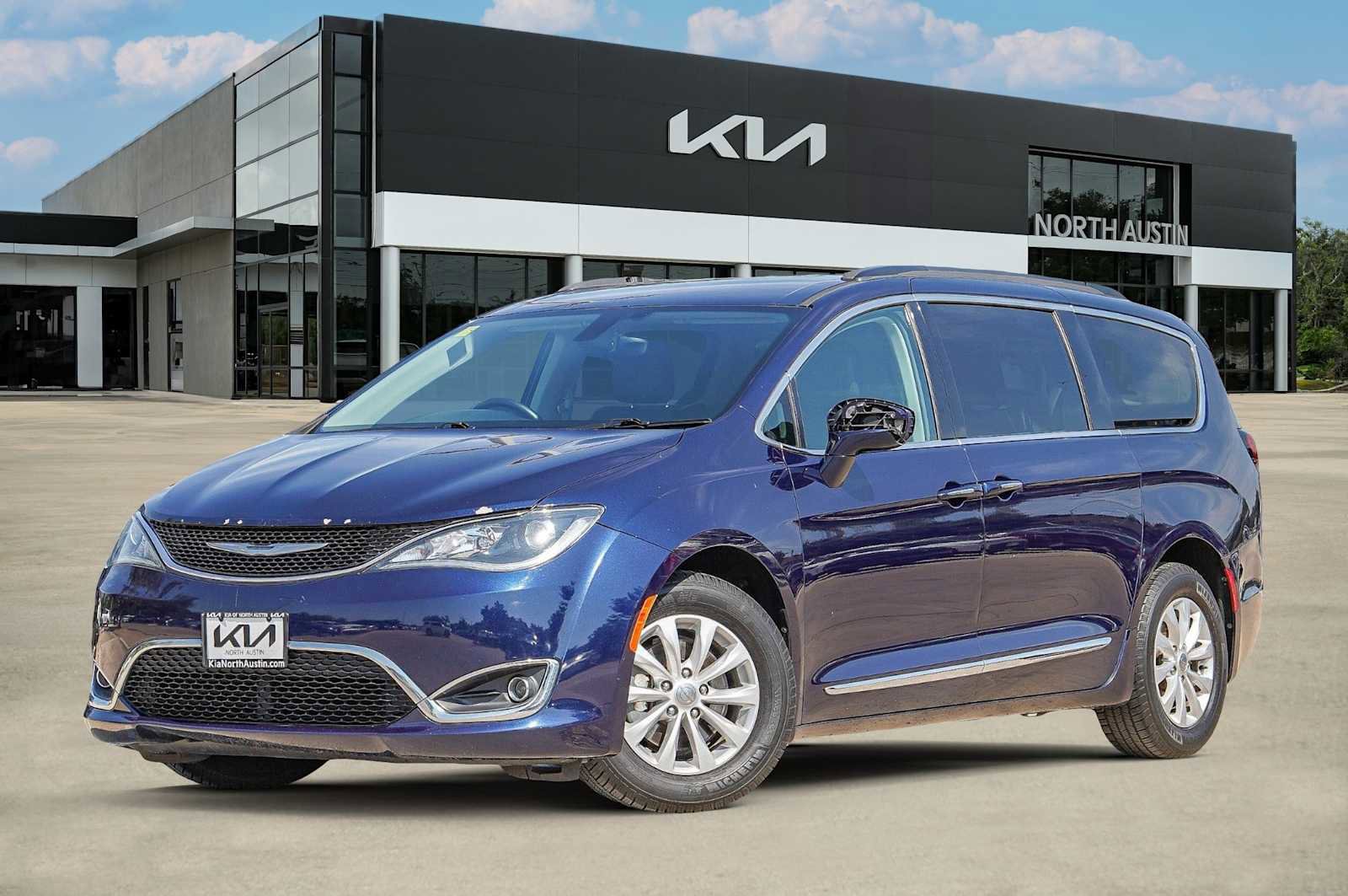 Used 2017 Chrysler Pacifica Touring-L