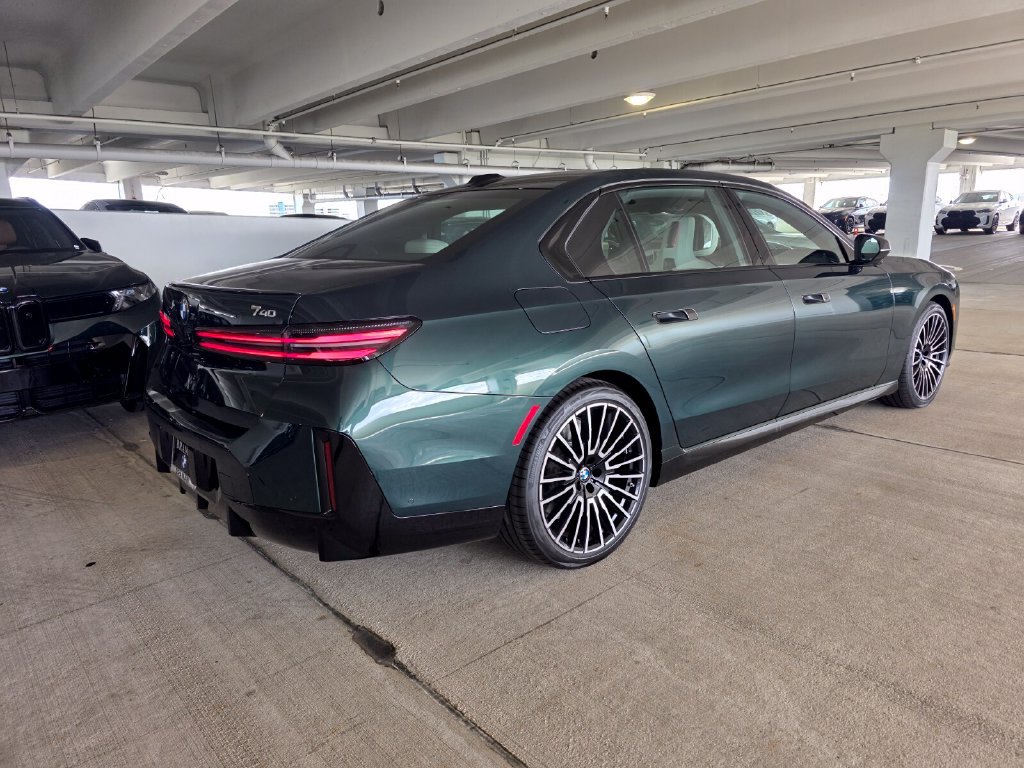 New 2027 BMW 740i w/ Executive Package RWD image 4