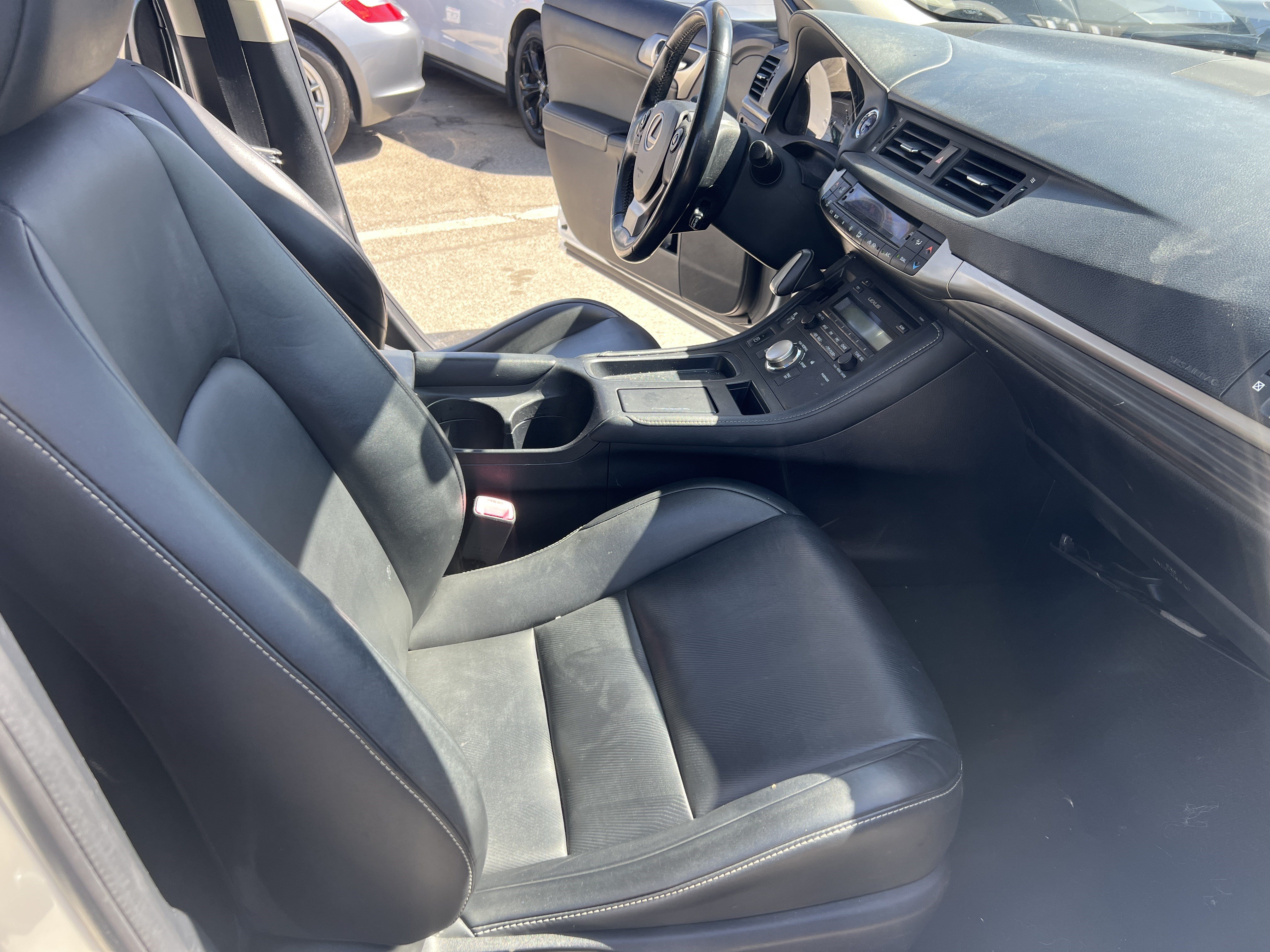 Used 2015 Lexus CT 200h FWD image 21