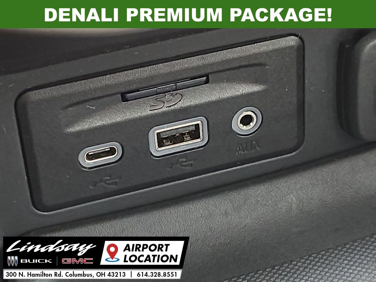 Used 2024 GMC Terrain Denali w/ Denali Premium Package image 40