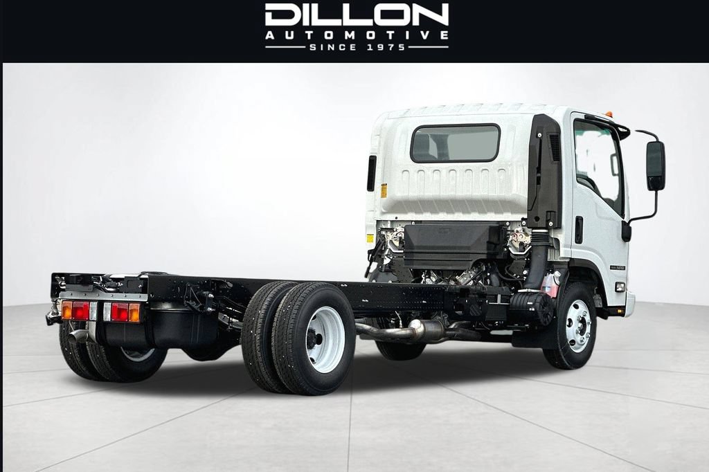 Used 2024 Isuzu NPR RWD image 4