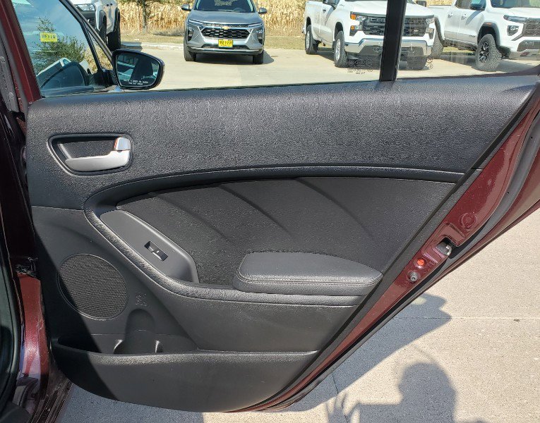 Used 2017 Kia Forte LX image 17