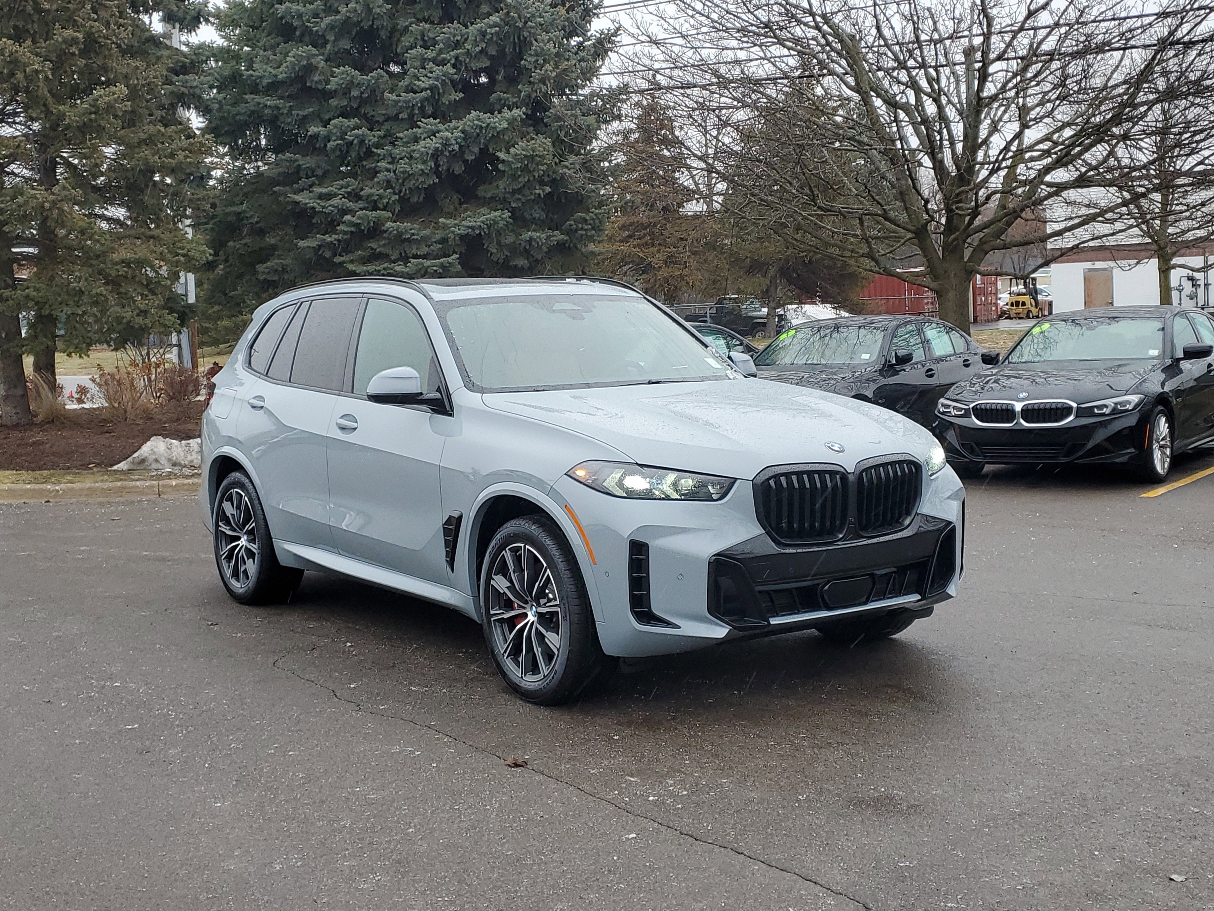 New 2026 BMW X5 xDrive40i w/ M Sport Package image 4