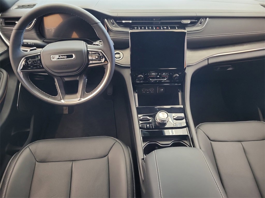 New 2025 Jeep Grand Cherokee Overland w/ Trailer Tow Package image 20