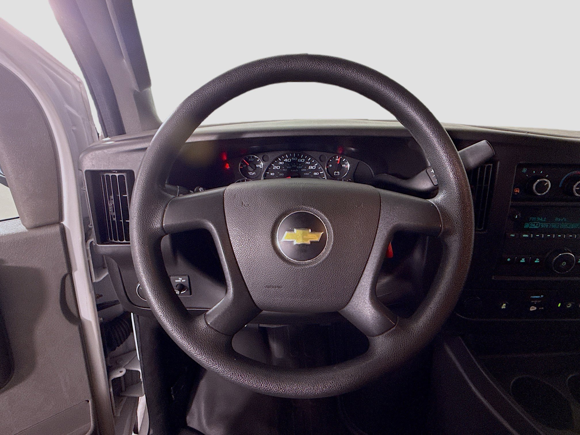 Used 2021 Chevrolet Express 2500 RWD image 13