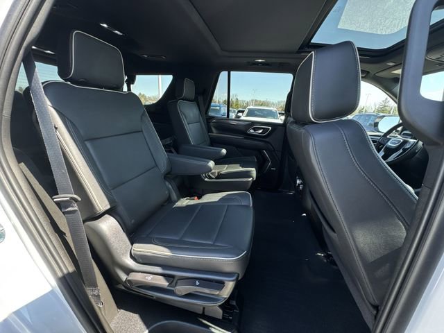 Certified 2023 GMC Yukon SLT w/ SLT Luxury Package AWD/4WD image 28