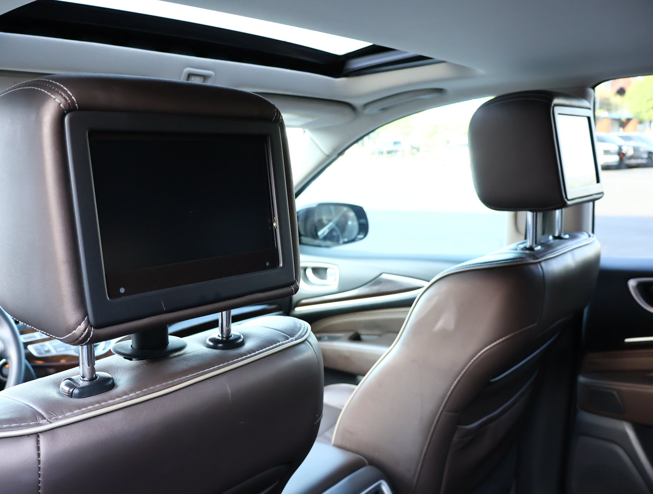 Used 2018 INFINITI QX60 FWD w/ Deluxe Technology Package image 23