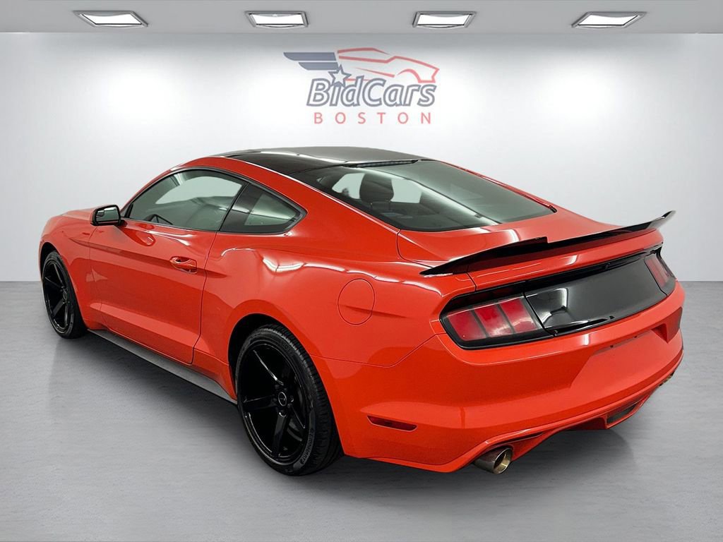 Used 2015 Ford Mustang Coupe RWD image 6