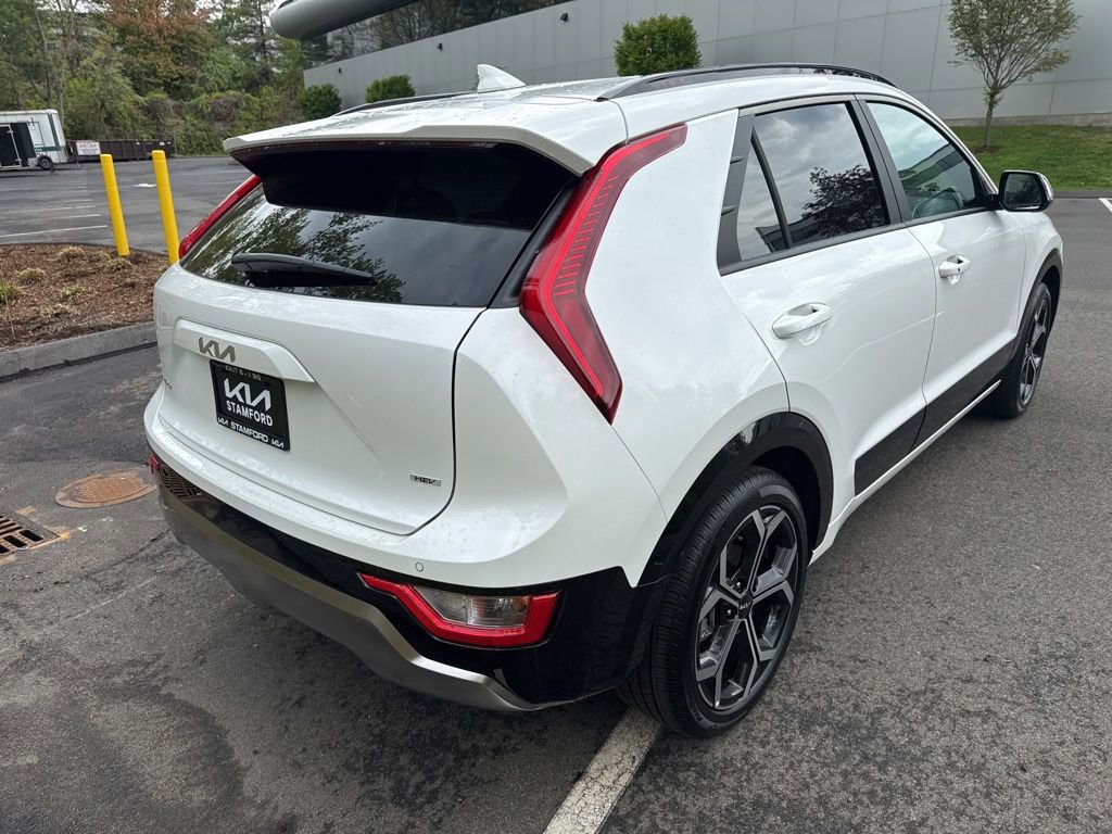 Used 2025 Kia Niro EX Touring FWD image 5