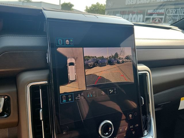 New 2026 GMC Yukon XL Denali Ultimate AWD/4WD image 14