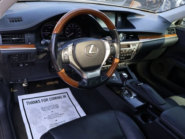 Used 2015 Lexus ES 300h w/ Navigation System Package FWD image 41