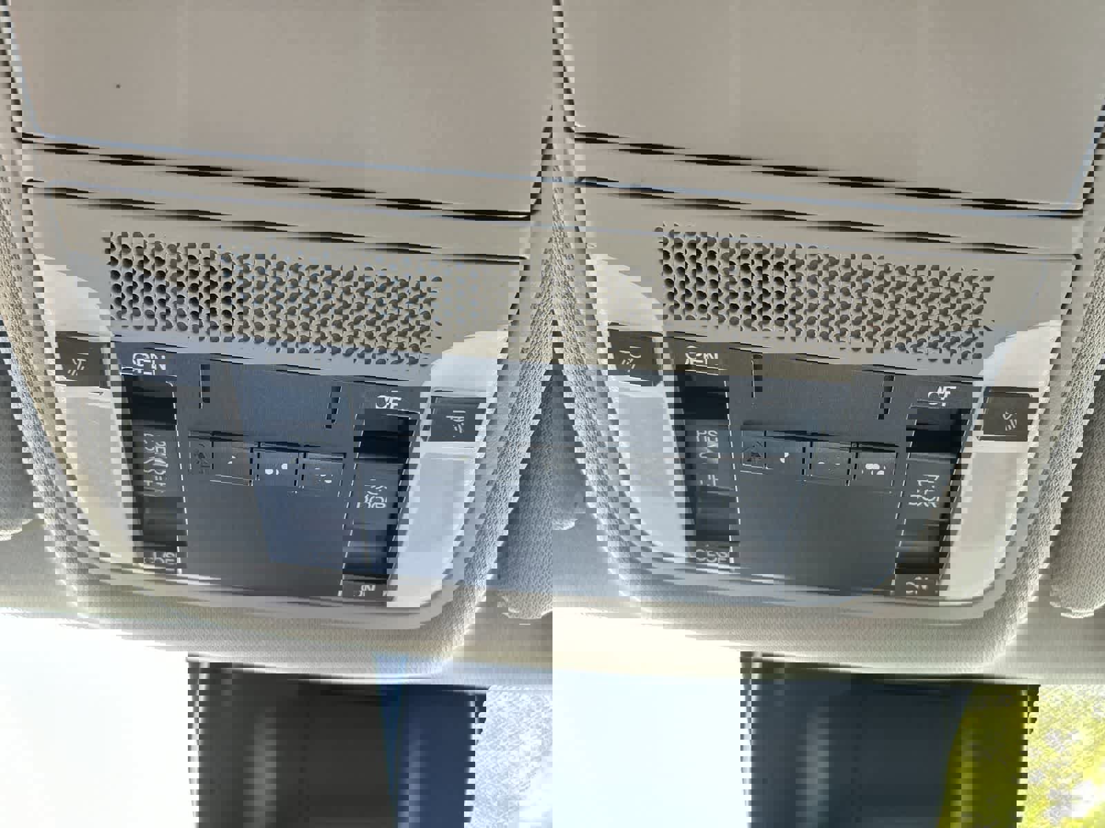 Used 2017 Acura MDX SH-AWD image 23