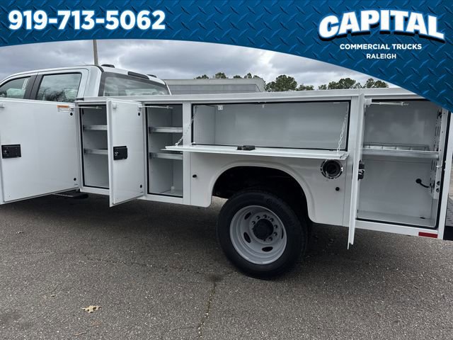 New 2026 Ford F550 4x4 Crew Cab image 16