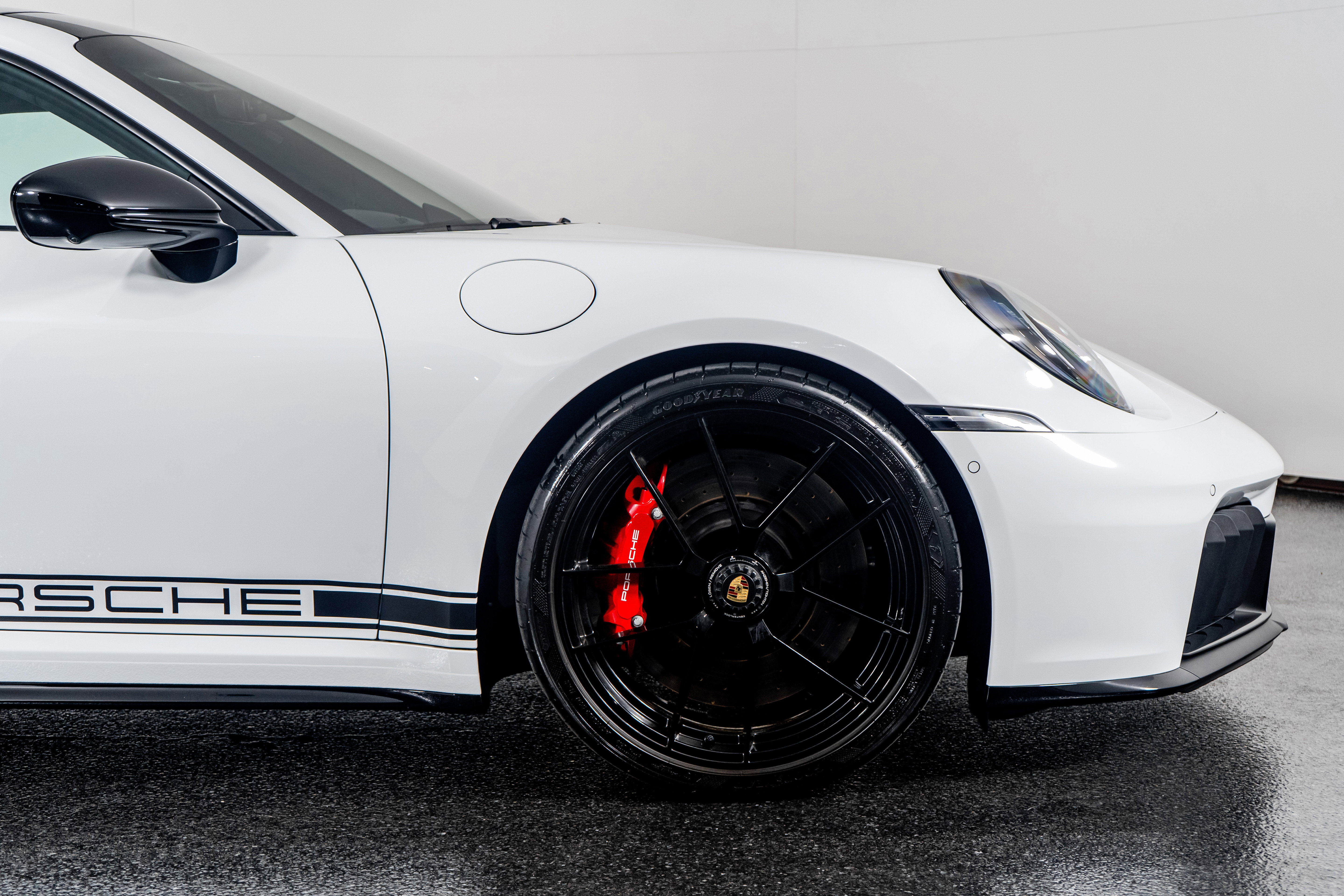 Used 2025 Porsche 911 Carrera GTS w/ Premium Package image 7