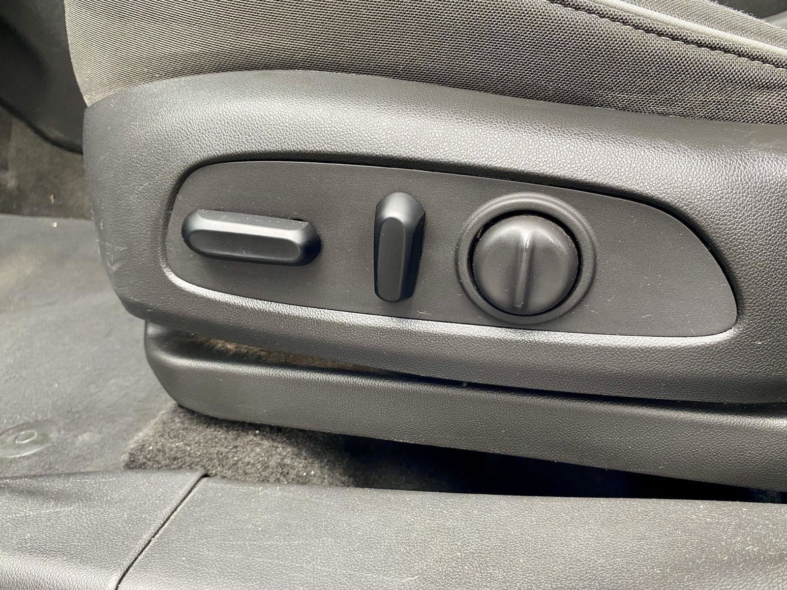 Used 2021 Chevrolet TrailBlazer LT w/ Convenience Package image 14