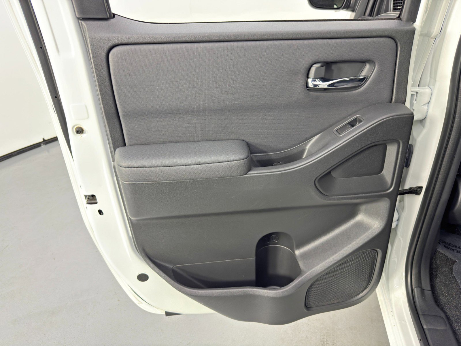 Used 2022 Nissan Frontier SV image 34