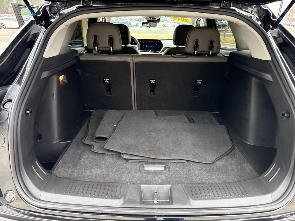 Used 2025 Chevrolet Trax ACTIV w/ Sunroof Package image 27