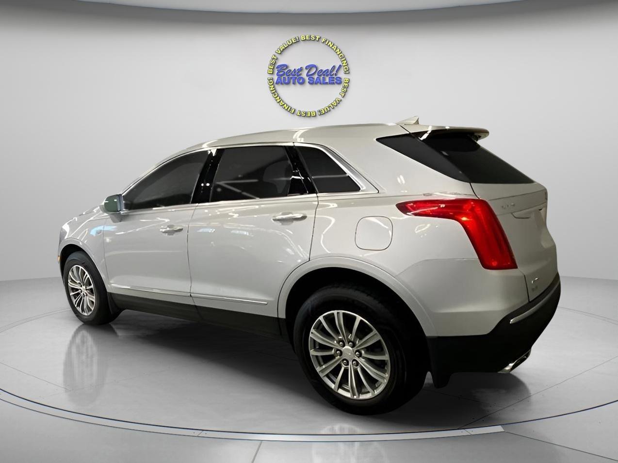 Used 2019 Cadillac XT5 Luxury AWD/4WD image 3
