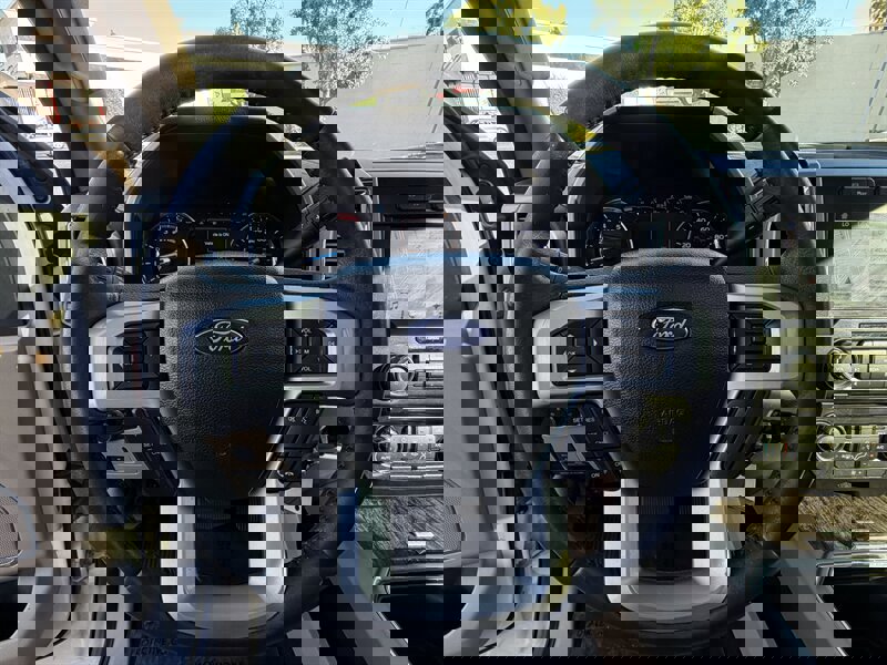 Used 2017 Ford F350 Lariat w/ FX4 Off-Road Package image 46