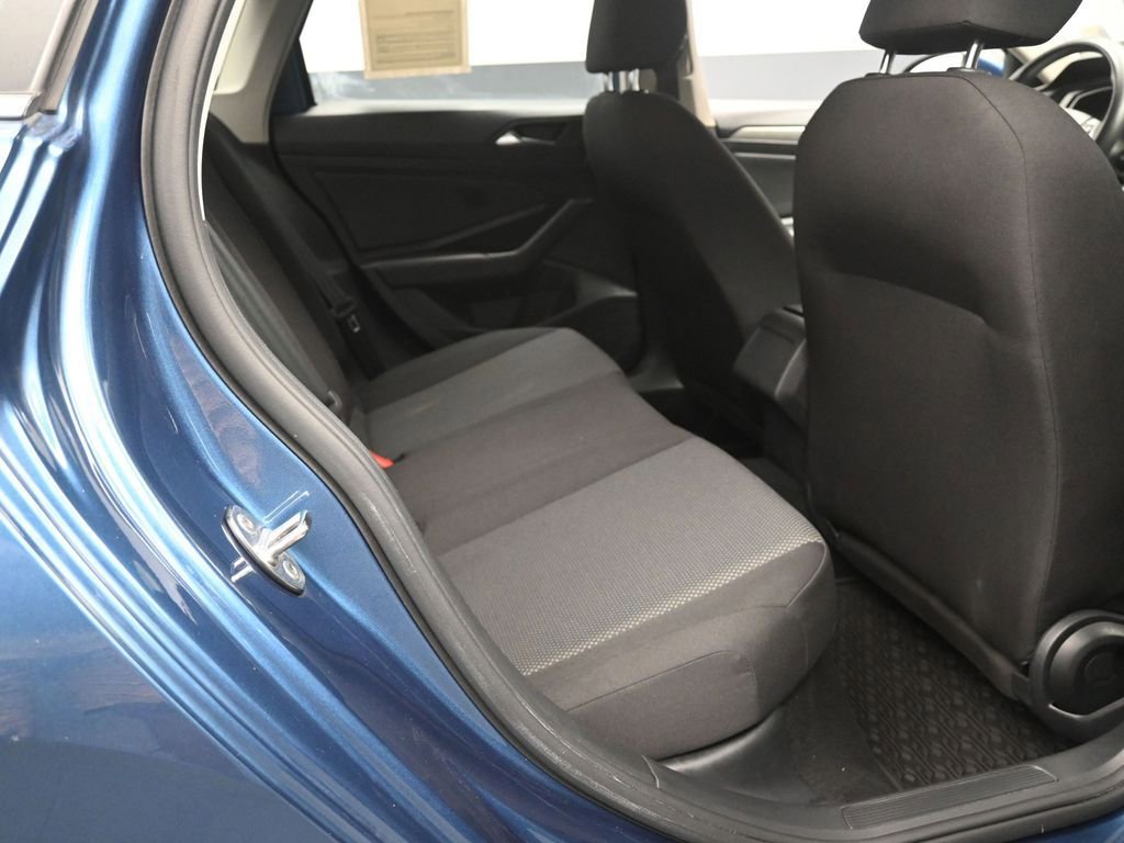 Used 2020 Volkswagen Jetta SE image 23