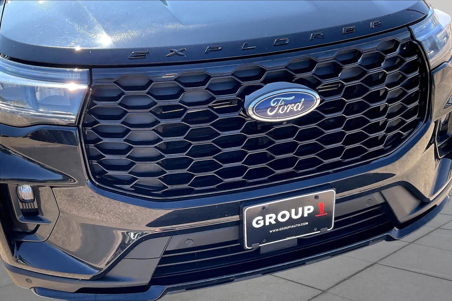 Certified 2025 Ford Explorer ST-Line AWD/4WD image 28
