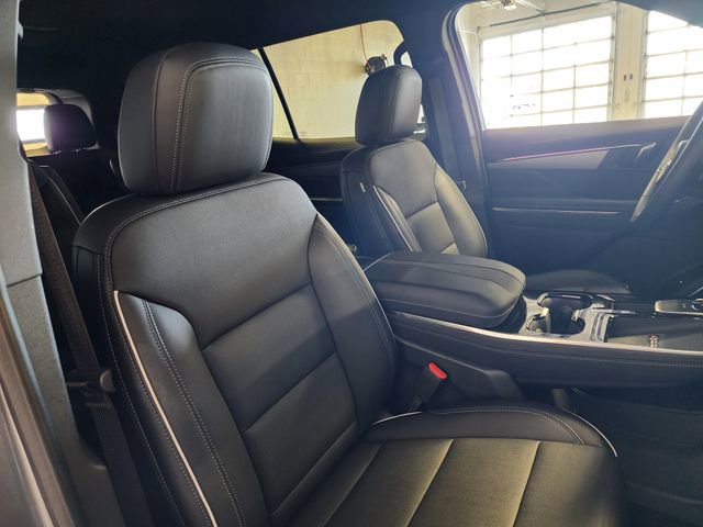 Certified 2025 Buick Enclave Preferred FWD image 21