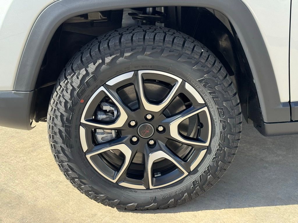 New 2026 Jeep Compass Trailhawk image 8