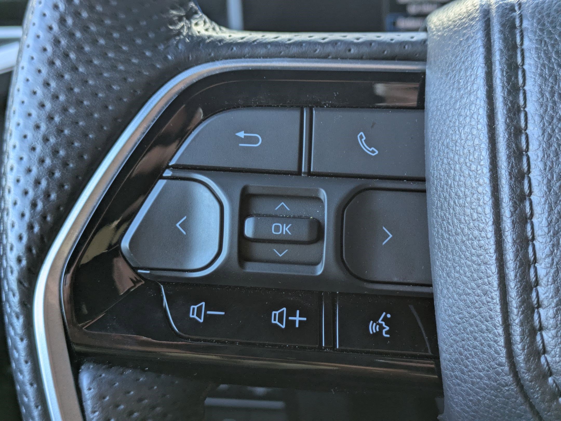 Used 2024 Toyota Tundra Platinum AWD/4WD image 13