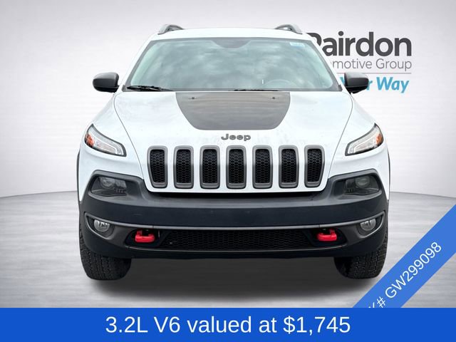 Used 2016 Jeep Cherokee Trailhawk image 2