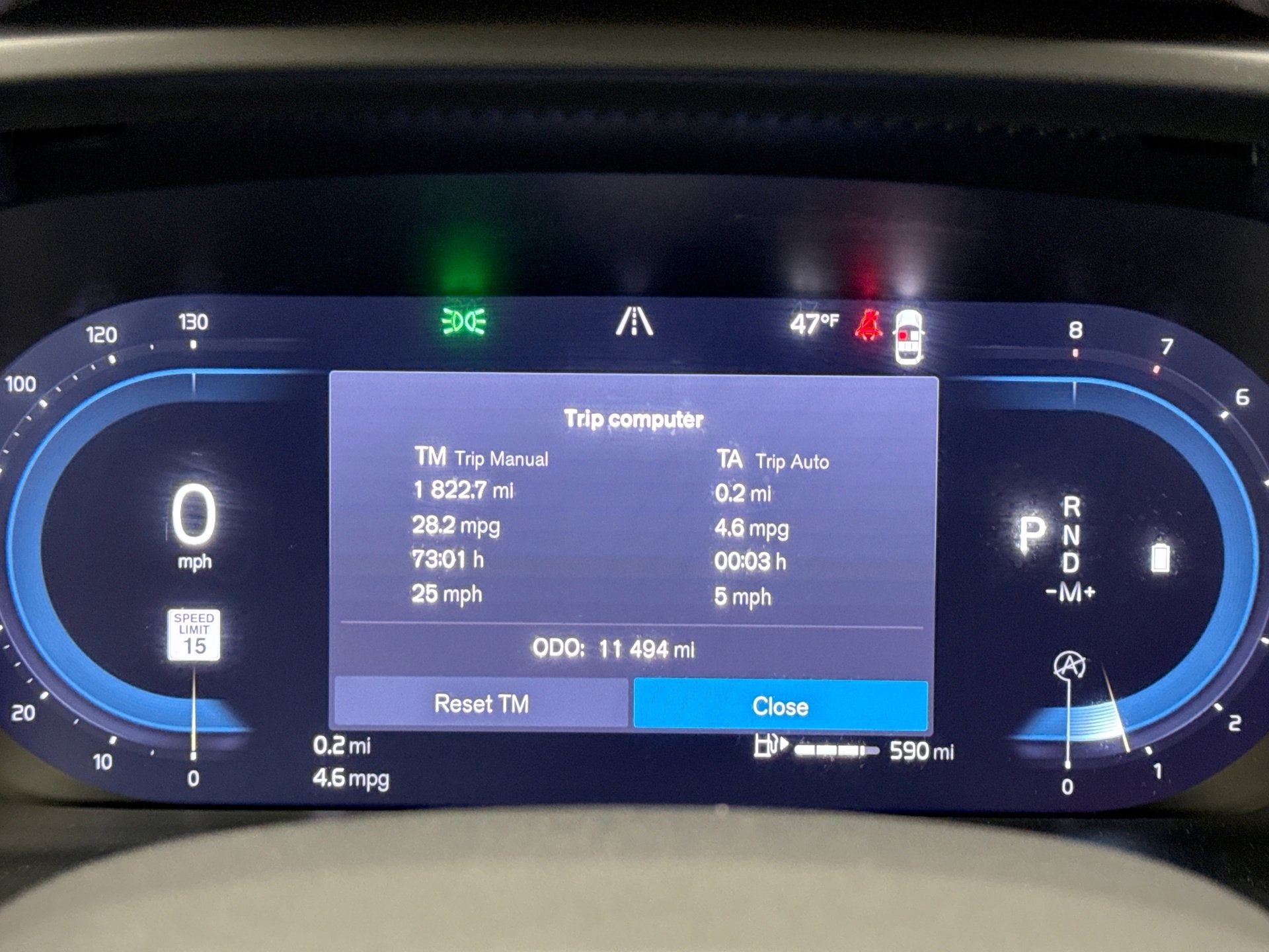 Used 2025 Volvo XC40 B5 Core image 13