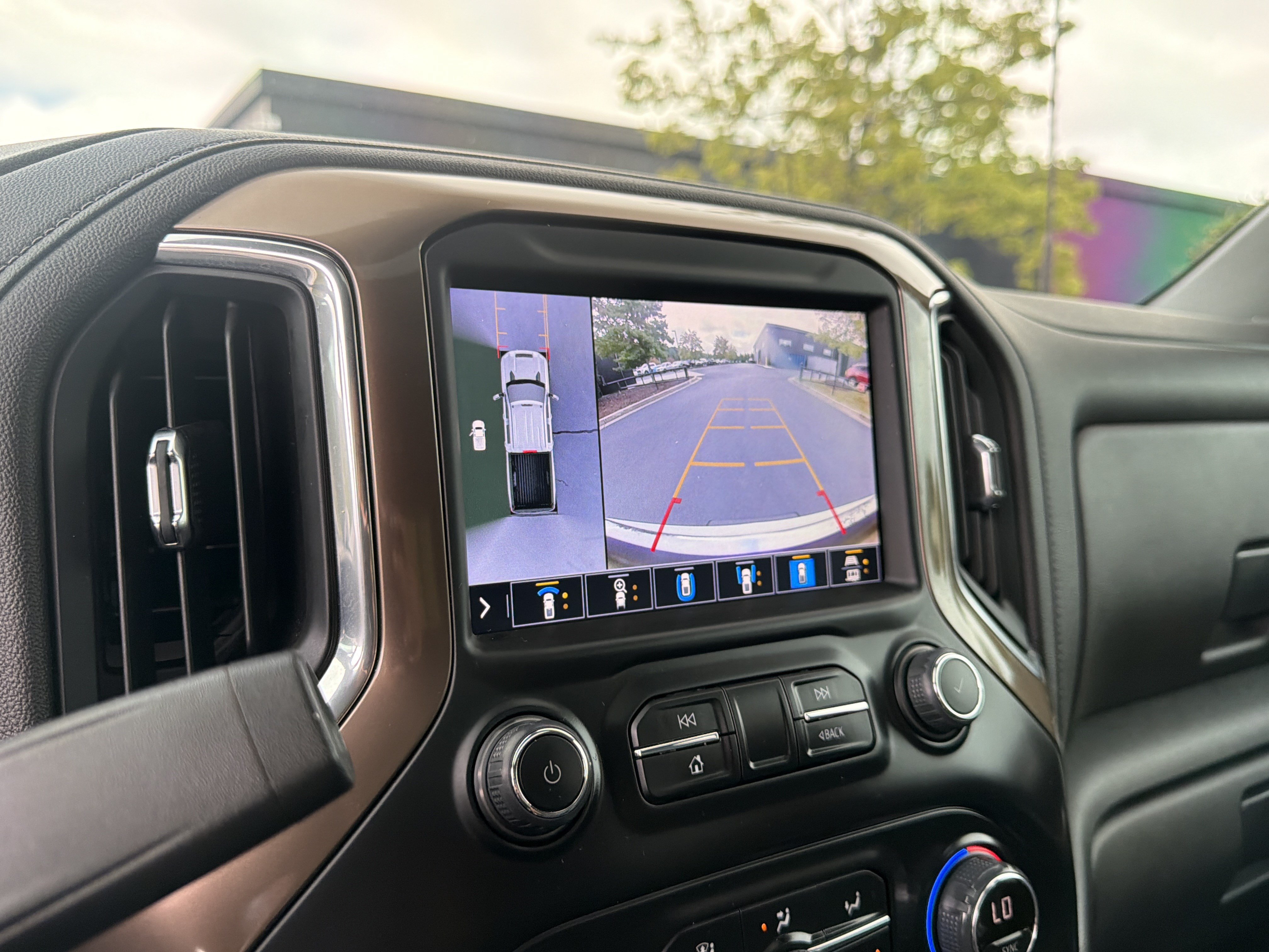 Used 2022 Chevrolet Silverado 3500 High Country w/ Z71 Off-Road Package AWD/4WD image 40