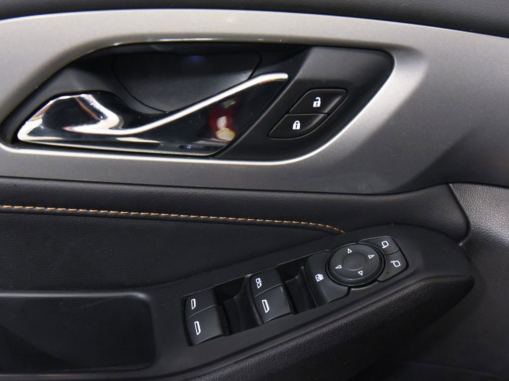 Used 2021 Chevrolet Traverse LT AWD/4WD image 17