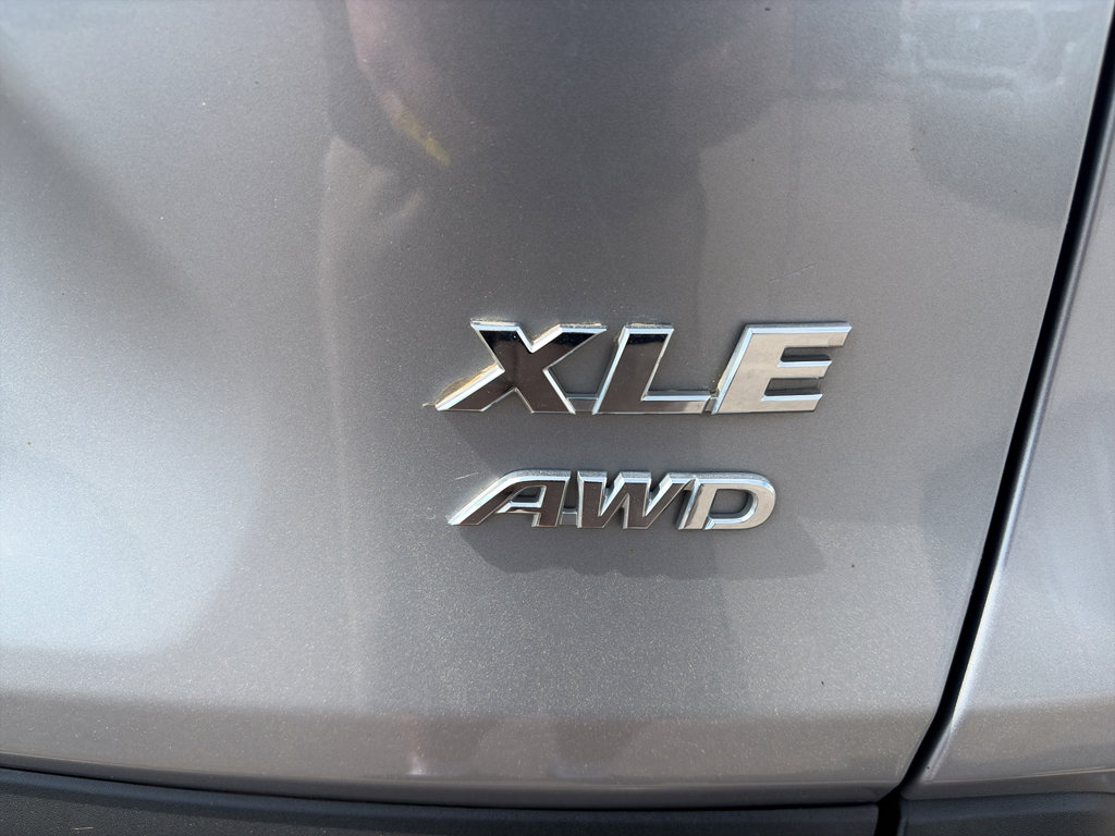 Used 2023 Toyota RAV4 XLE Premium image 25