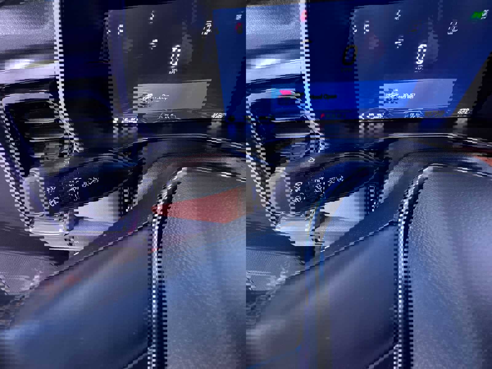 Used 2024 GMC Canyon AT4 w/ AT4 Premium Package image 18