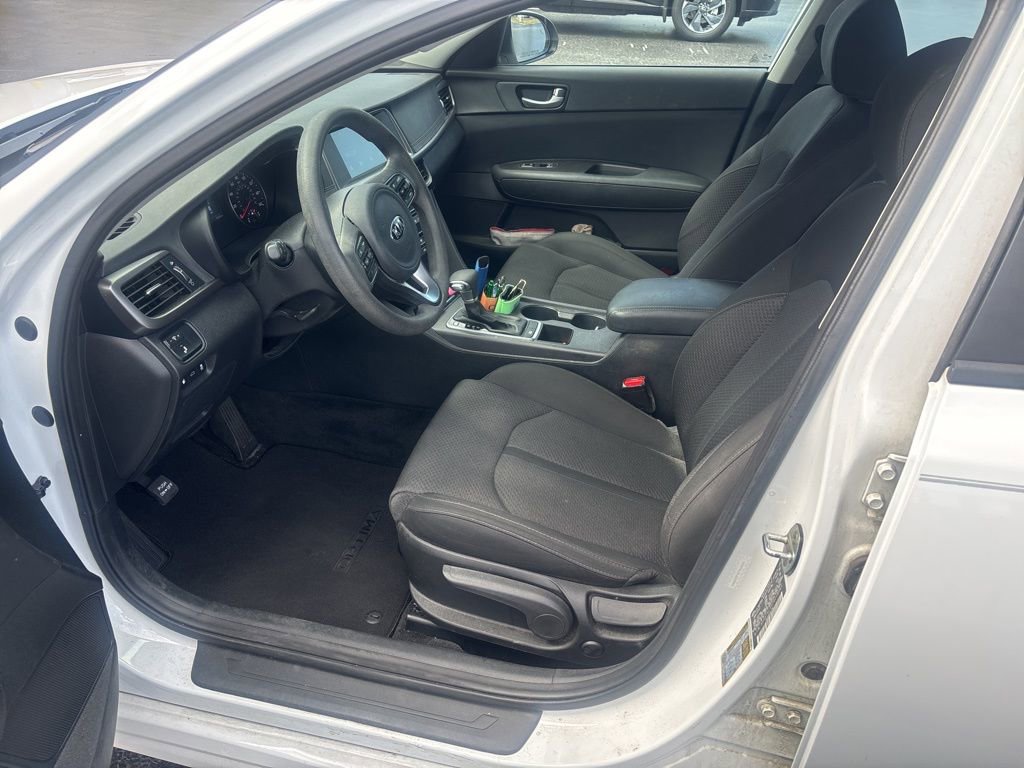 Used 2018 Kia Optima LX image 3