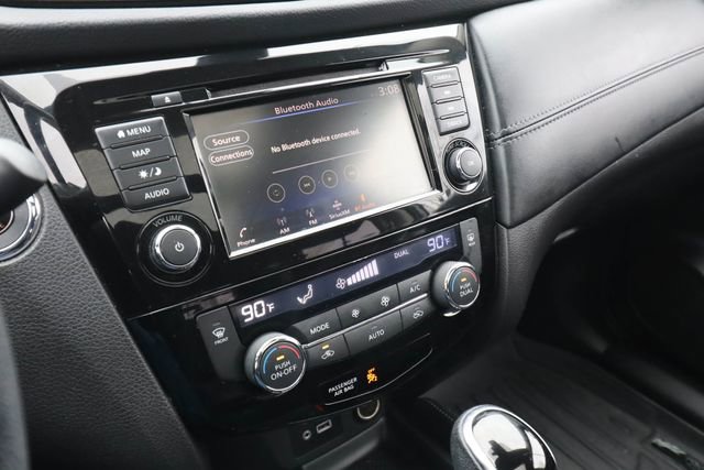 Used 2018 Nissan Rogue SL w/ Premium Package image 34
