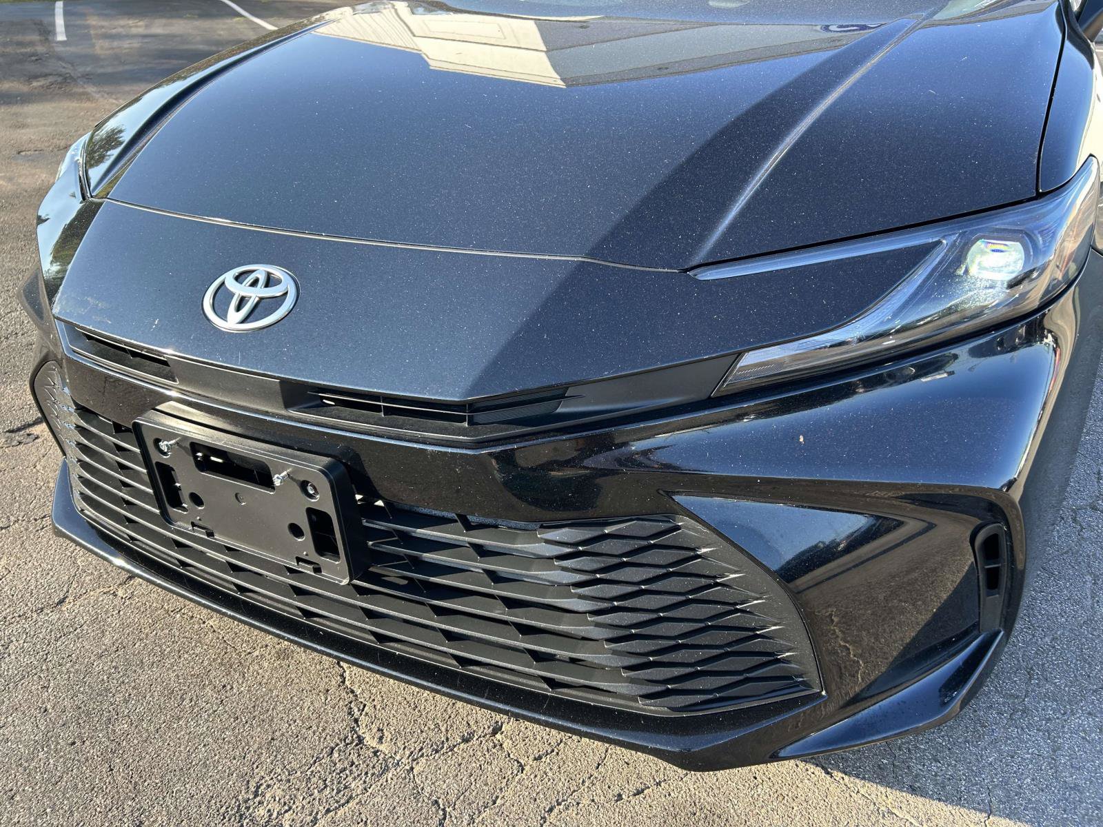 Used 2025 Toyota Camry LE FWD image 11