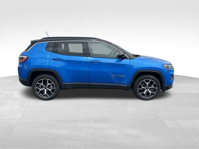 Used 2025 Jeep Compass Limited AWD/4WD image 8