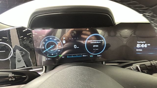 Certified 2025 Hyundai Elantra Limited FWD image 18