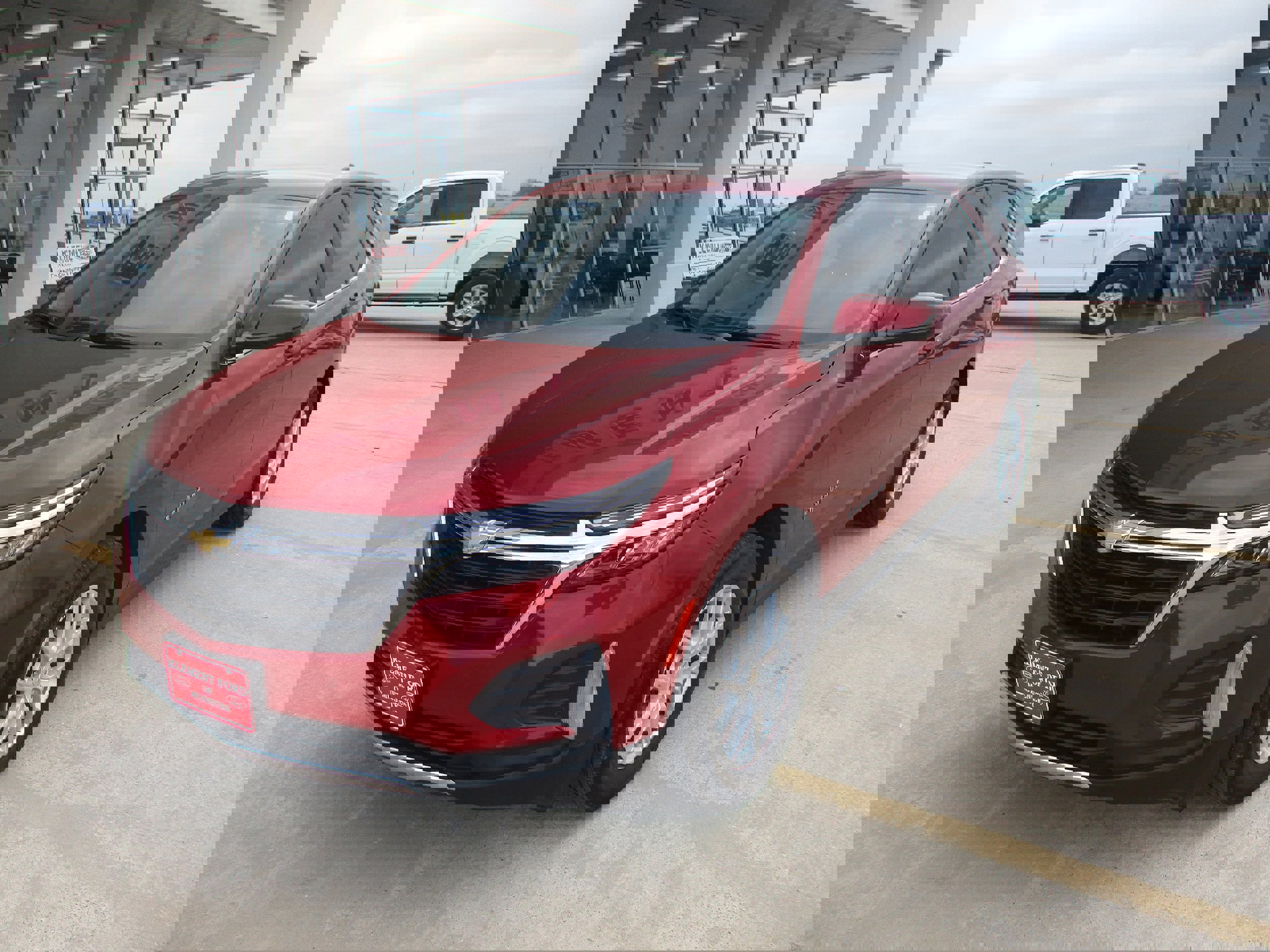 Used 2024 Chevrolet Equinox LT FWD image 2